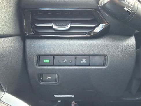 Used 2020 Nissan Sentra SR FWD image 15