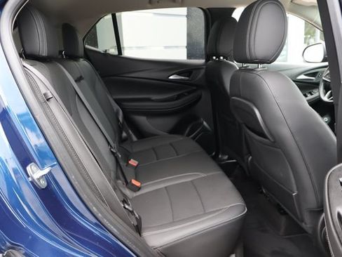 Used 2022 Buick Encore GX Essence FWD image 20