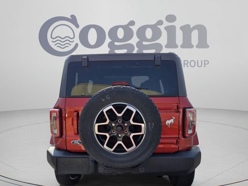 Used 2024 Ford Bronco Outer Banks AWD/4WD image 4