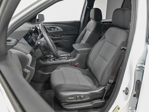 Used 2023 Chevrolet Traverse LT w/ LPO, Floor Liner Package AWD/4WD image 16