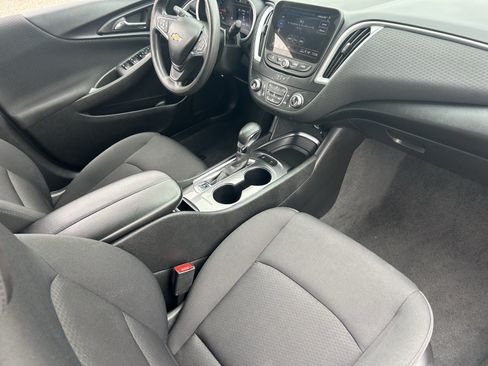 Certified 2024 Chevrolet Malibu LT FWD image 12
