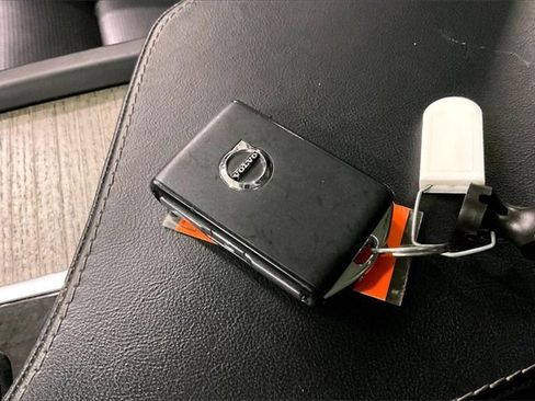 Certified 2022 Volvo XC90 T6 Inscription image 12