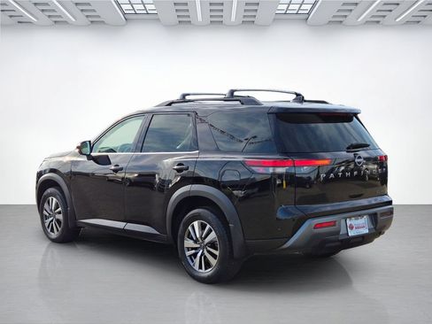 Certified 2026 Nissan Pathfinder SL AWD/4WD image 6
