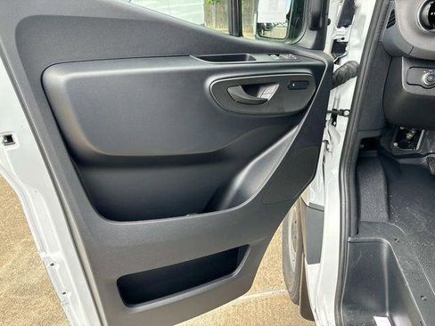 New 2025 Mercedes-Benz Sprinter 2500 image 18