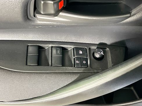 Used 2022 Toyota Corolla LE FWD image 15