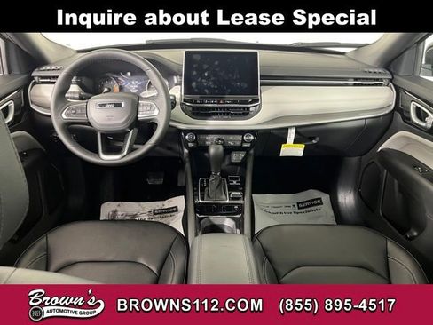 Used 2026 Jeep Compass Limited image 40