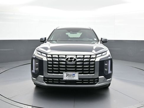 Used 2024 Hyundai Palisade Calligraphy image 2
