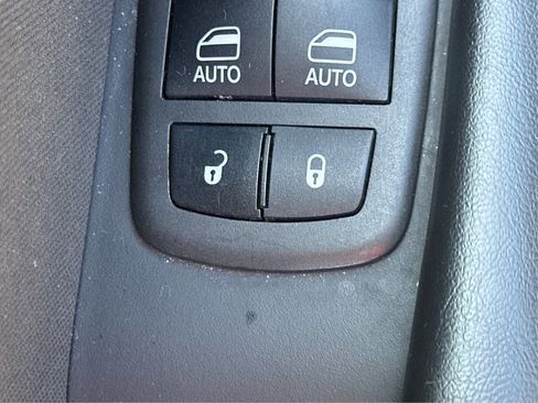 Used 2022 Dodge Challenger GT AWD/4WD image 12