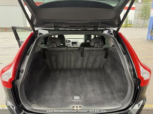 Used 2017 Volvo XC60 T6 Inscription w/ Advanced Package image 13