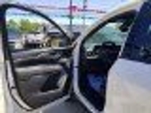 New 2025 Chevrolet Traverse LT image 15