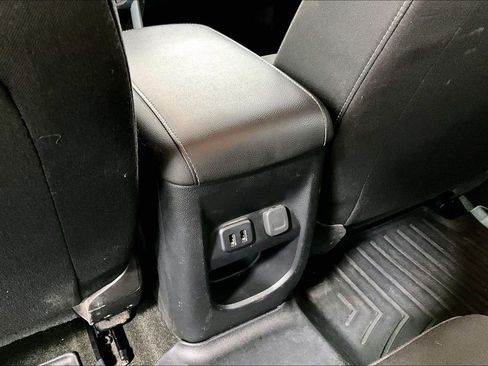 Used 2018 Chevrolet Colorado LT w/ LT Convenience Package AWD/4WD image 29