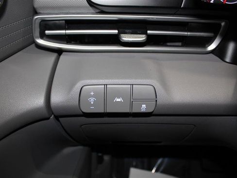 Used 2021 Hyundai Elantra SEL FWD image 24