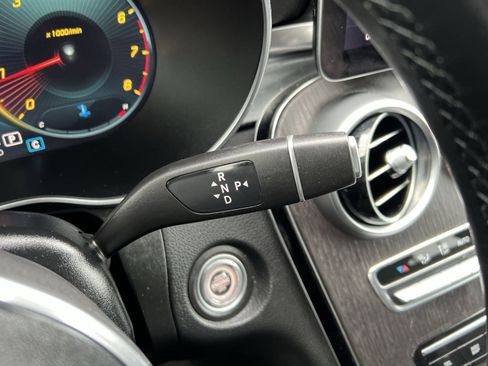 Used 2021 Mercedes-Benz GLC 300 4MATIC image 19