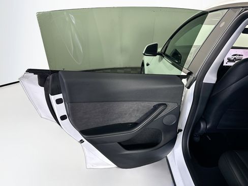 Used 2023 Tesla Model Y Long Range image 25