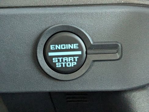 New 2025 Ford Bronco Badlands image 30