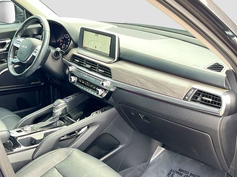 Used 2022 Kia Telluride SX w/ Towing Package FWD image 32