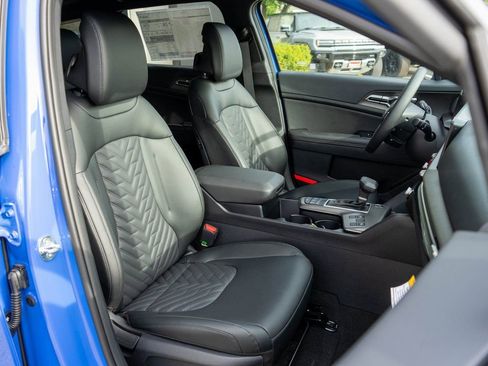 New 2026 Kia Sportage X-Line w/ X-Line Premium Package AWD/4WD image 9