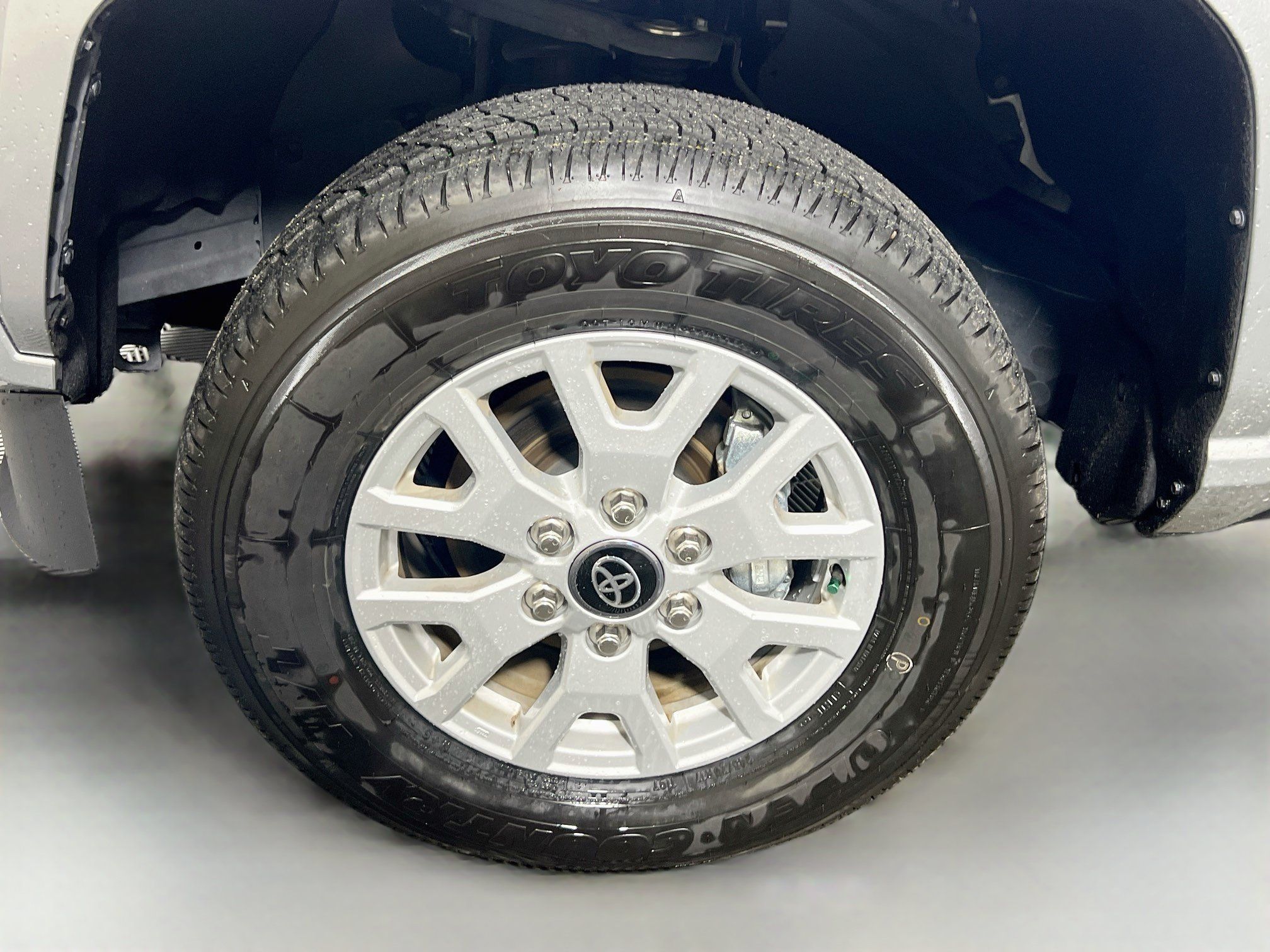 Used 2024 Toyota Tacoma SR AWD/4WD image 13