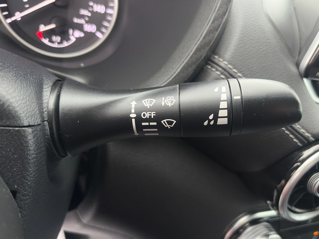Used 2023 Nissan Sentra SV FWD image 33