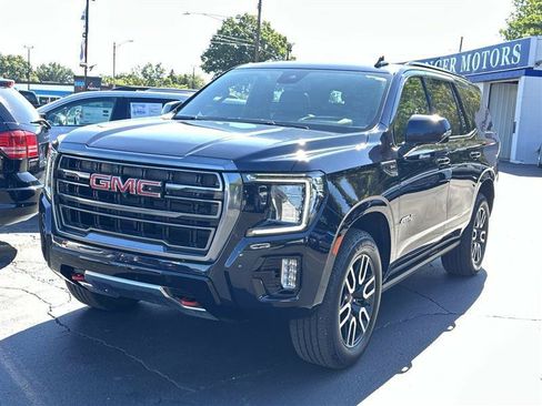 Used 2023 GMC Yukon AT4 w/ AT4 Premium Package AWD/4WD image 5