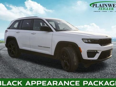 Used 2023 Jeep Grand Cherokee Limited w/ Luxury Tech Group II image 4