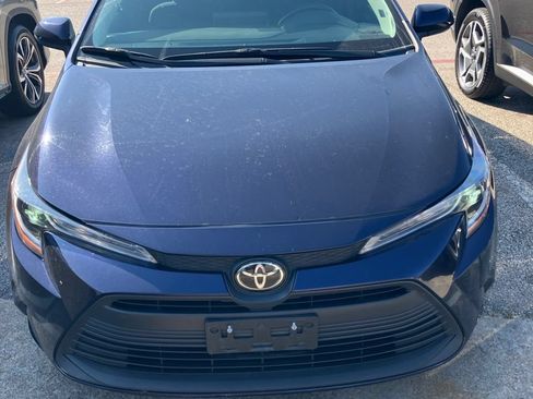 Used 2024 Toyota Corolla LE FWD image 2
