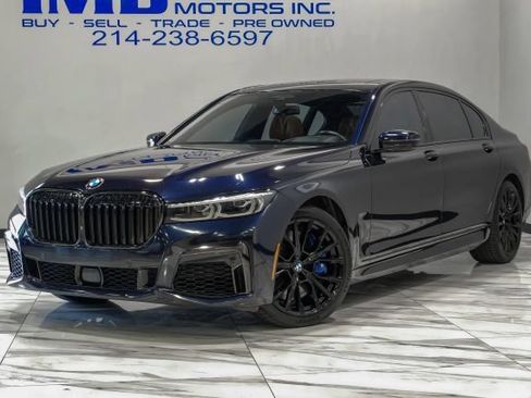 Used 2022 BMW 750i xDrive w/ Luxury Rear Seating Package AWD/4WD image 2