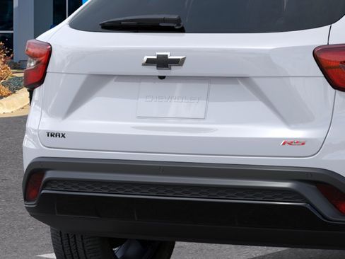 New 2026 Chevrolet Trax RS w/ Driver Confidence Package image 38