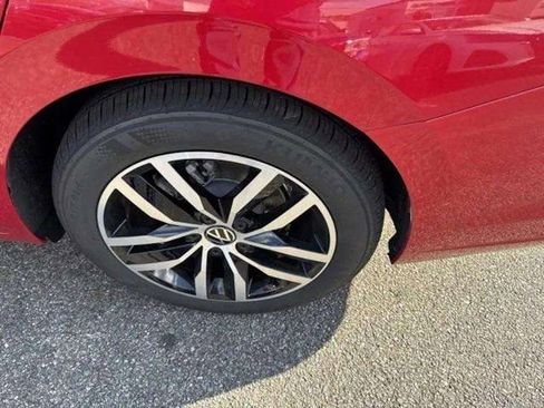 New 2026 Volkswagen Jetta SE image 10