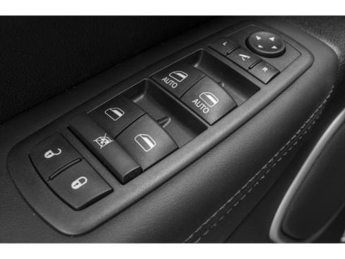 Used 2015 Jeep Grand Cherokee Summit w/ Platinum Series Group AWD/4WD image 25