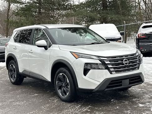 Used 2024 Nissan Rogue SV image 27