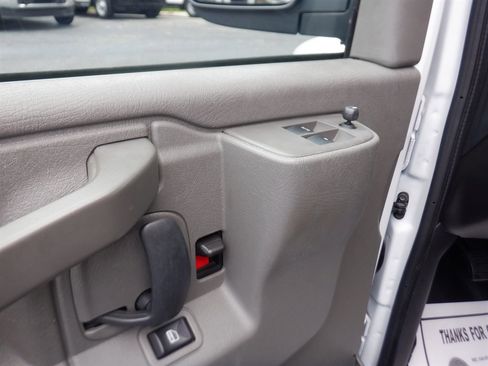 Used 2023 GMC Savana 2500 w/ Driver Convenience Package image 13