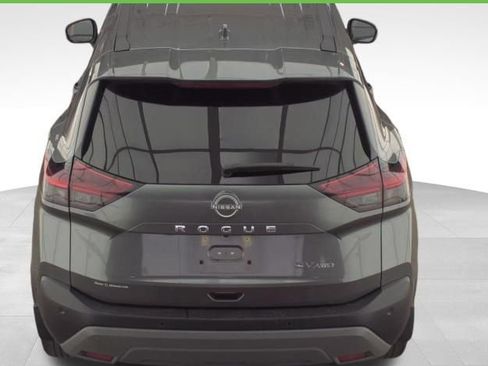 Used 2023 Nissan Rogue SV AWD/4WD image 2