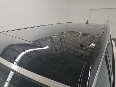 Used 2025 Rivian R1S Adventure AWD/4WD image 13