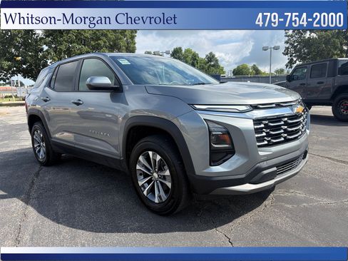 Used 2025 Chevrolet Equinox LT FWD image 3