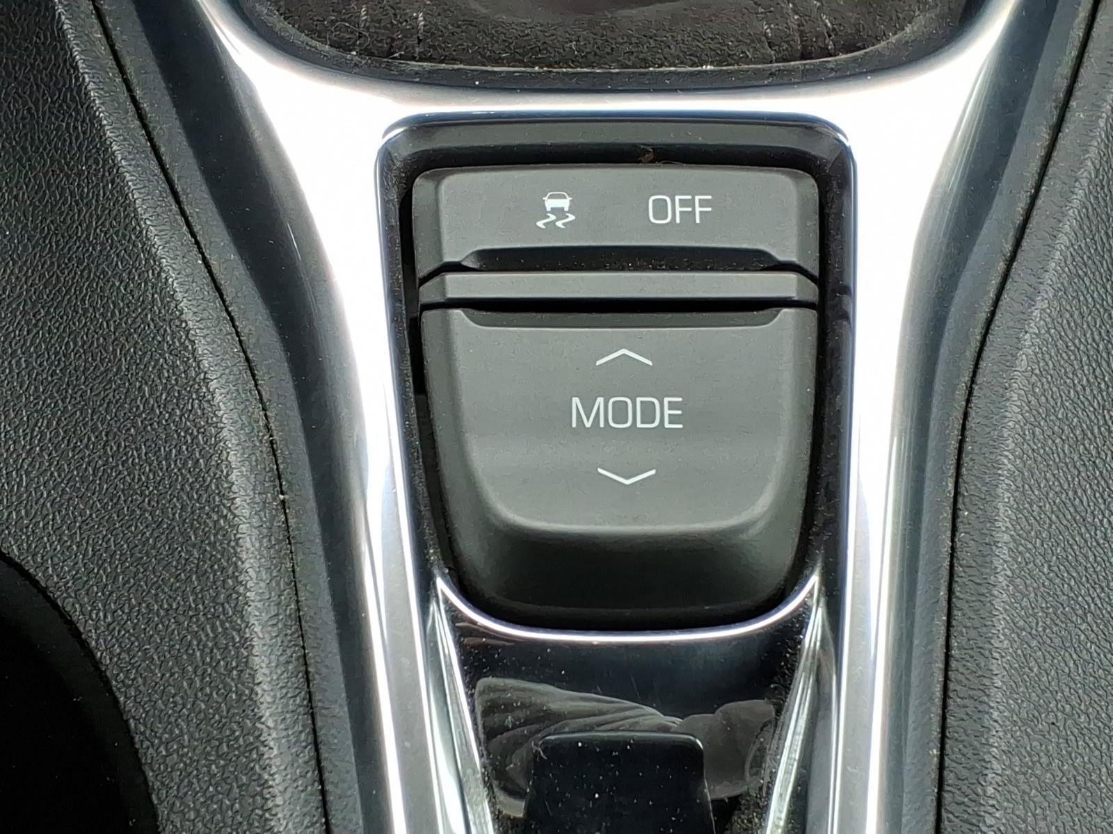 Used 2017 Chevrolet Camaro SS RWD image 17