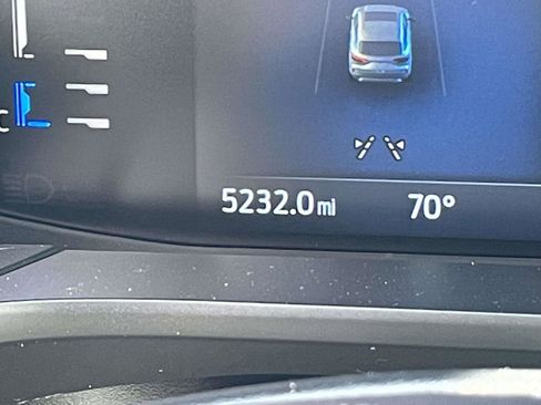 Used 2024 Ford Escape ST-Line w/ Cold Weather Package image 17