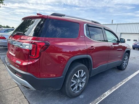 Used 2023 GMC Acadia SLT AWD/4WD image 4
