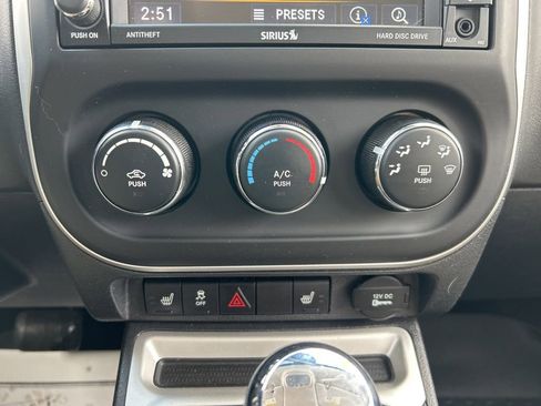 Used 2014 Jeep Compass Latitude image 16