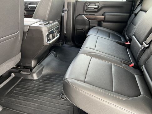 Used 2023 GMC Sierra 3500 SLT w/ SLT Convenience Package AWD/4WD image 17