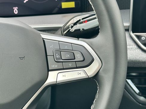New 2025 Volkswagen Tiguan S FWD image 21