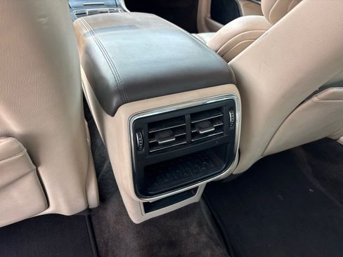 Used 2017 Lincoln Continental Premiere FWD image 30