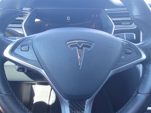 Used 2015 Tesla Model S image 29