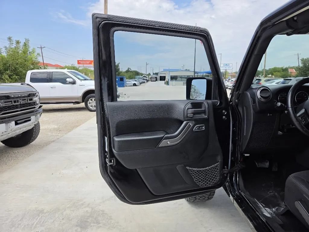 Used 2016 Jeep Wrangler Unlimited Sport w/ Quick Order Package 24S AWD/4WD image 11