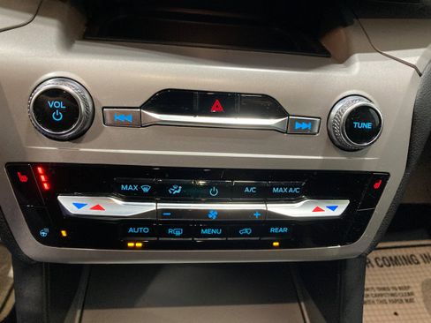 Used 2023 Ford Explorer XLT w/ Equipment Group 202A image 29