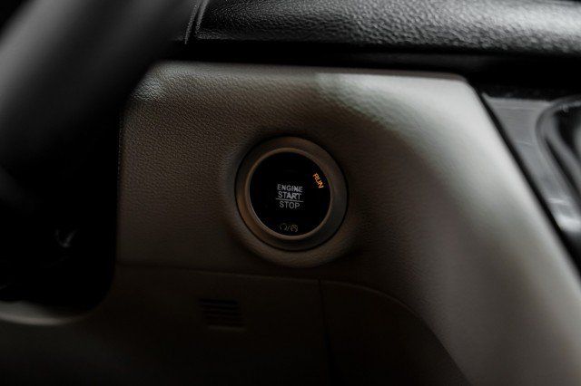 Used 2019 Chrysler Pacifica Touring-L FWD image 19