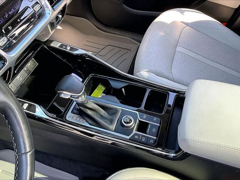 Used 2022 Kia Sorento SX image 17