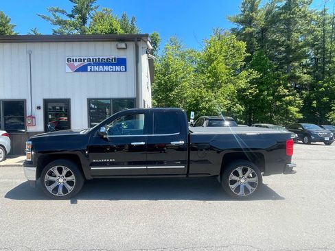 Used 2015 Chevrolet Silverado 1500 LTZ Z71 w/ LTZ Plus Package AWD/4WD image 7