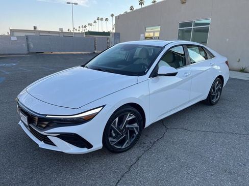 New 2026 Hyundai Elantra Limited image 2