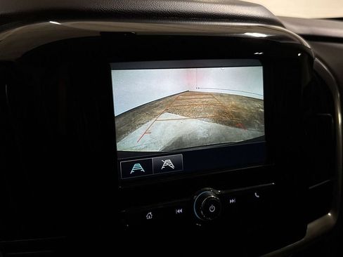 Used 2019 Chevrolet Traverse LS FWD image 16